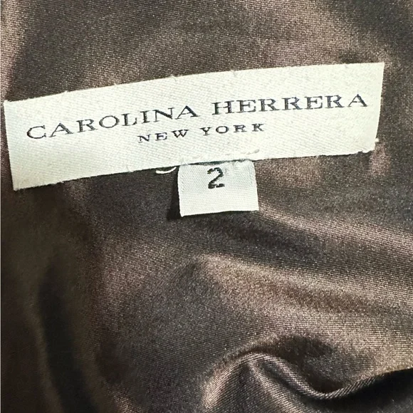 Carolina Herrera Vogue Fashion Show Fall 2006 “Ready To Wear” Runway Dre…